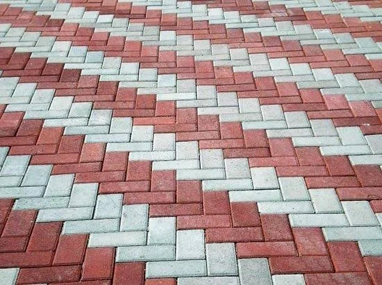 Ilustrasi Cara membersihkan paving block kusam